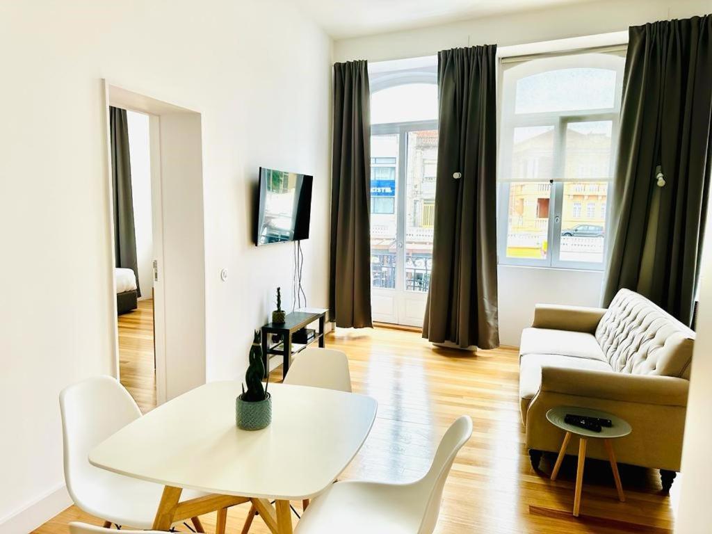 8 VILLAS Hotel&Bistrô Santo Tirso Buitenkant foto